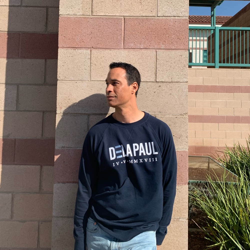 Men’s navy blue sweatshirt